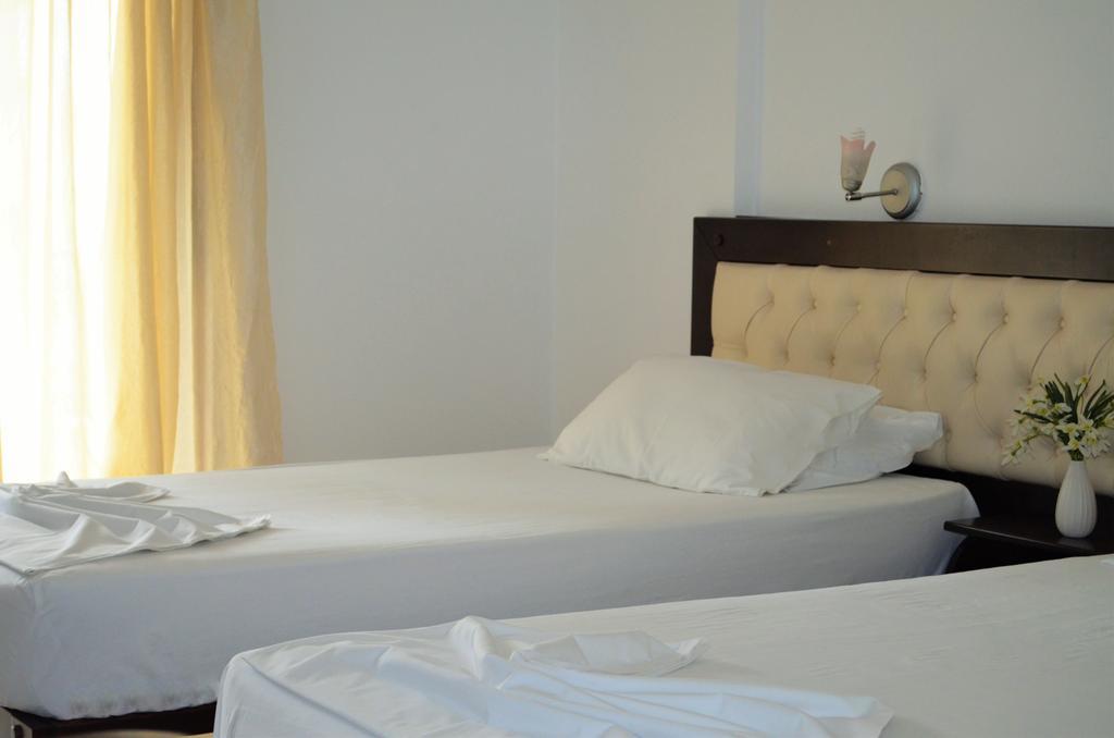 Jb Hotel Sarandë Exterior foto